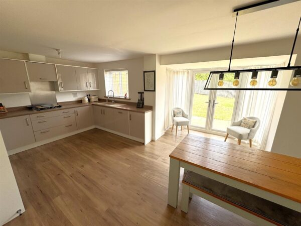 Stanley Close, Corby