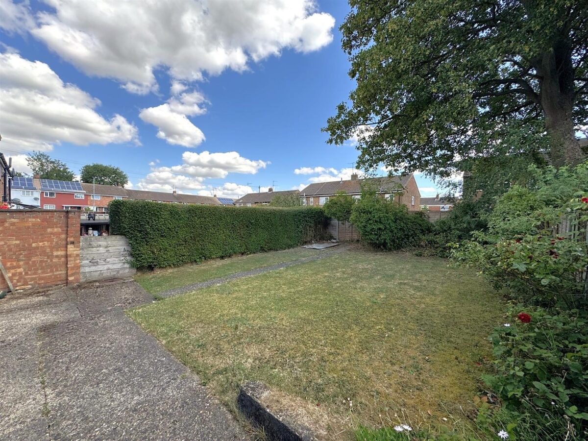 Cambridge Avenue, Corby