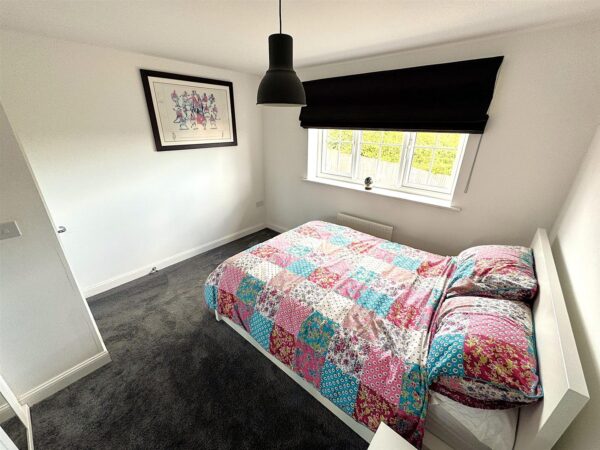 Stanley Close, Corby