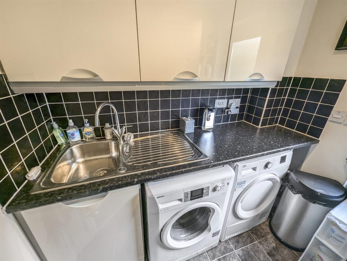 Thrush Close, Corby