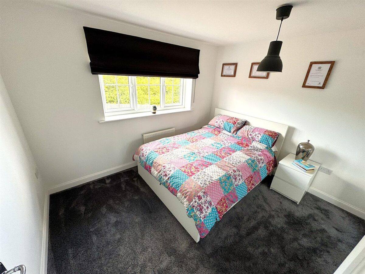 Stanley Close, Corby