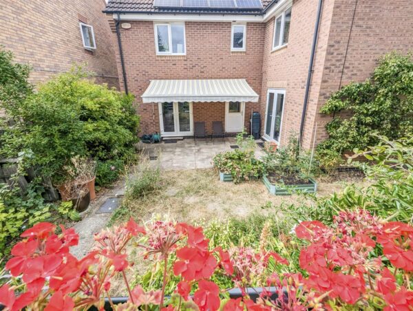 Thrush Close, Corby