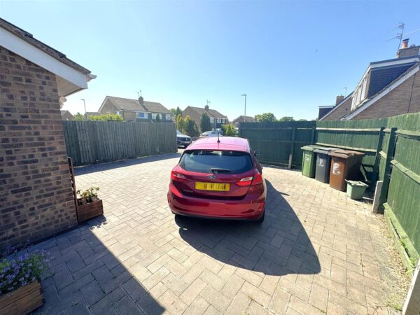 Bergen Walk, Corby