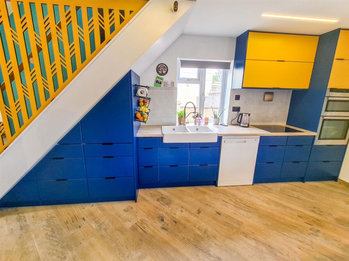 Willow Brook Road, Corby