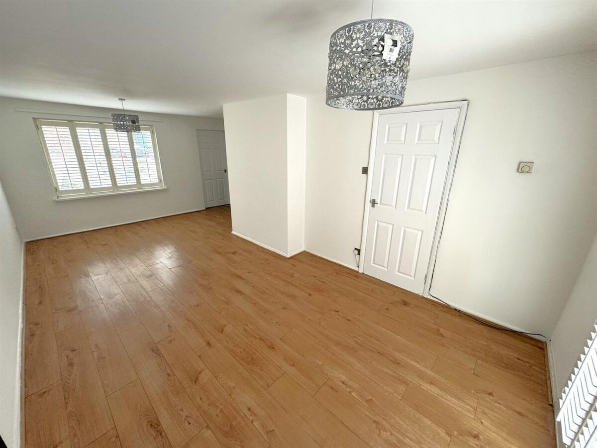 Dobson Walk, Corby