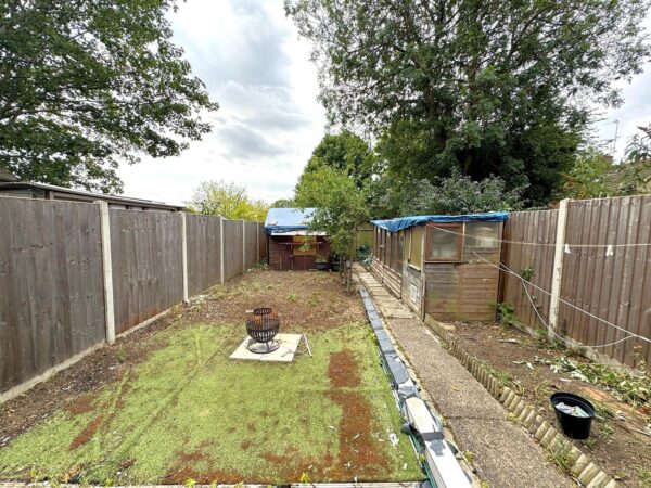 Stuart Road, Corby