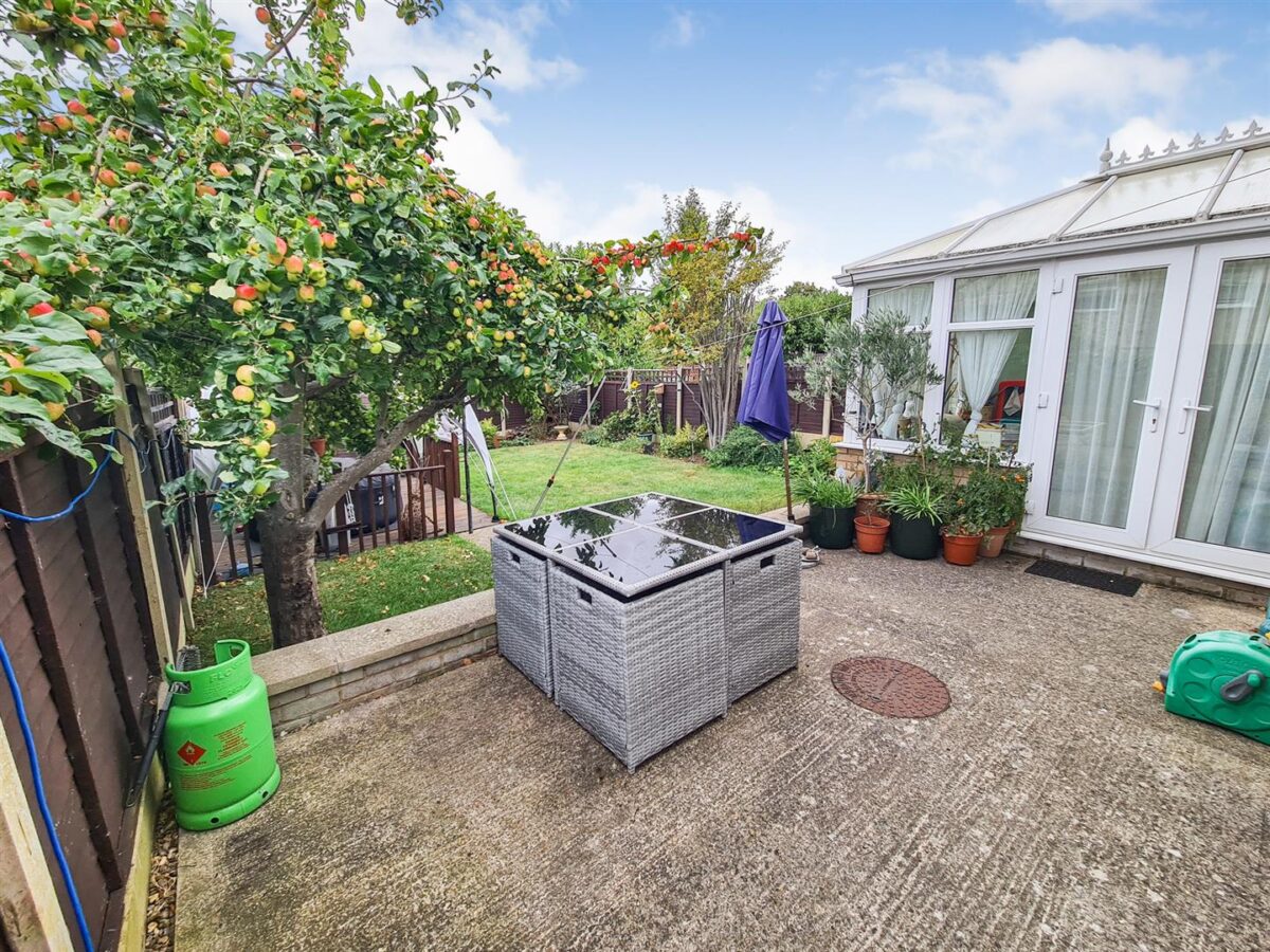 Beanfield Avenue, Corby