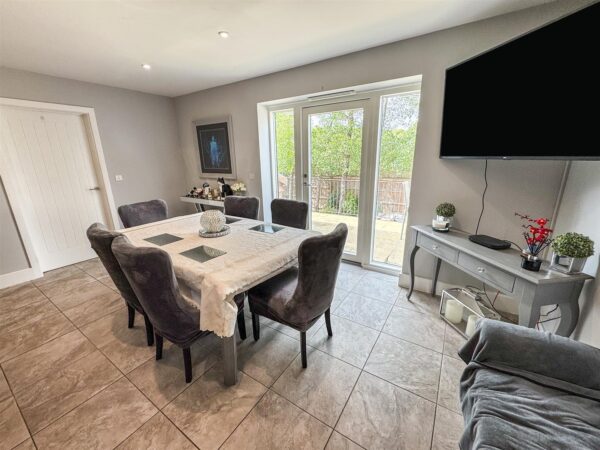 Lake Drive, Weldon, Corby