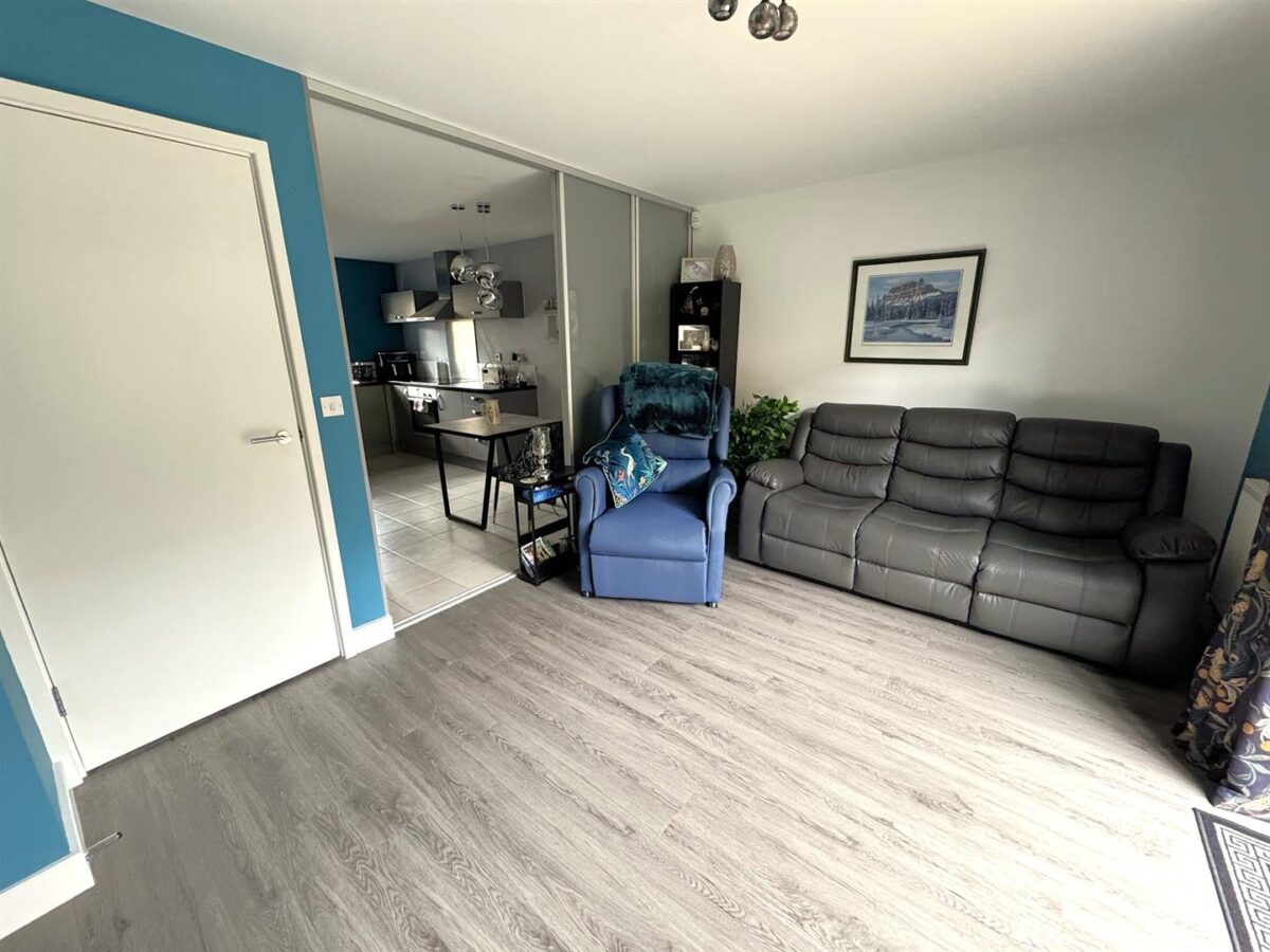 Regal Close, Corby