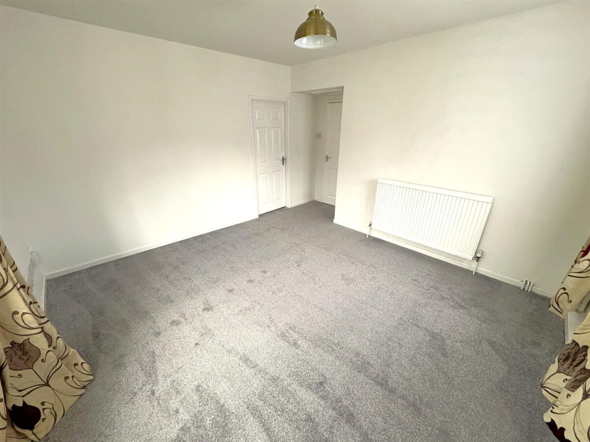 Rowlett Road, Corby