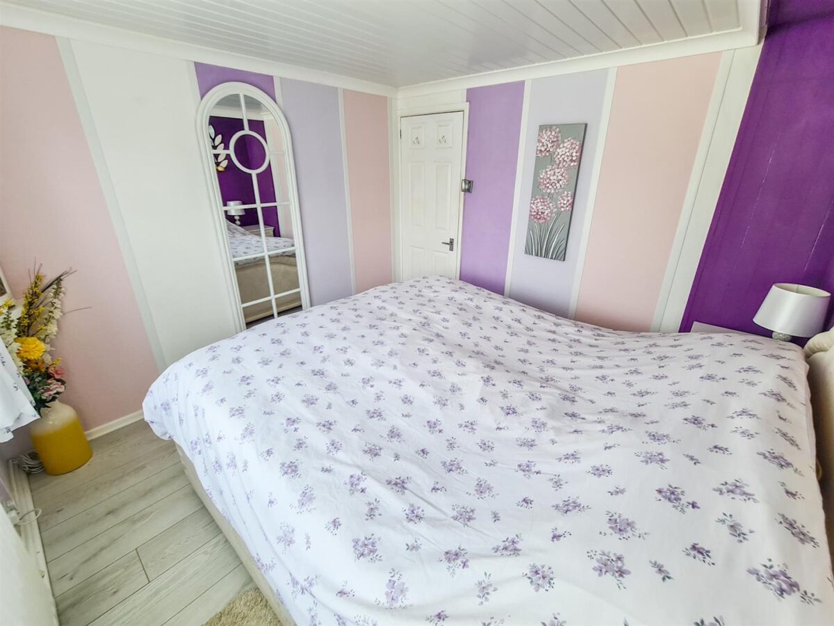 Woodside Park, Weldon, Corby