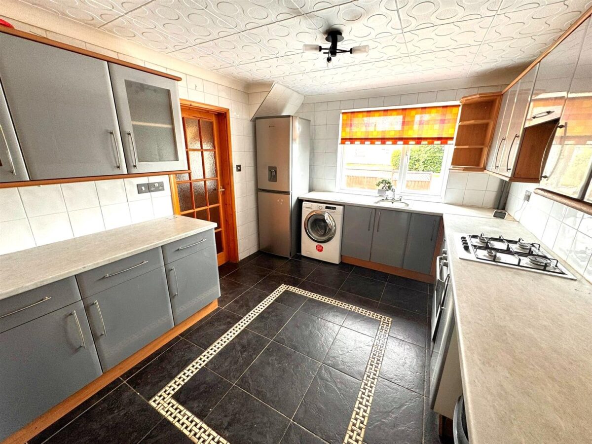 Willow Brook Road, Corby