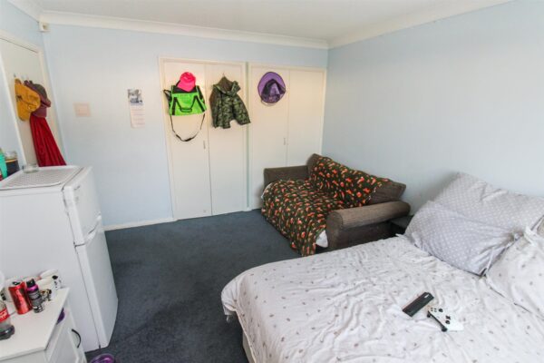 Viking Way, Corby