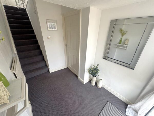 Howard Avenue, Corby