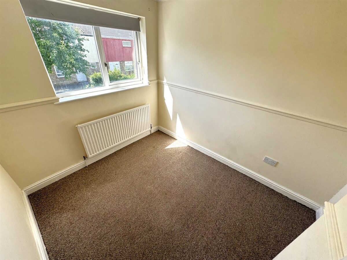 Greig Walk, Corby