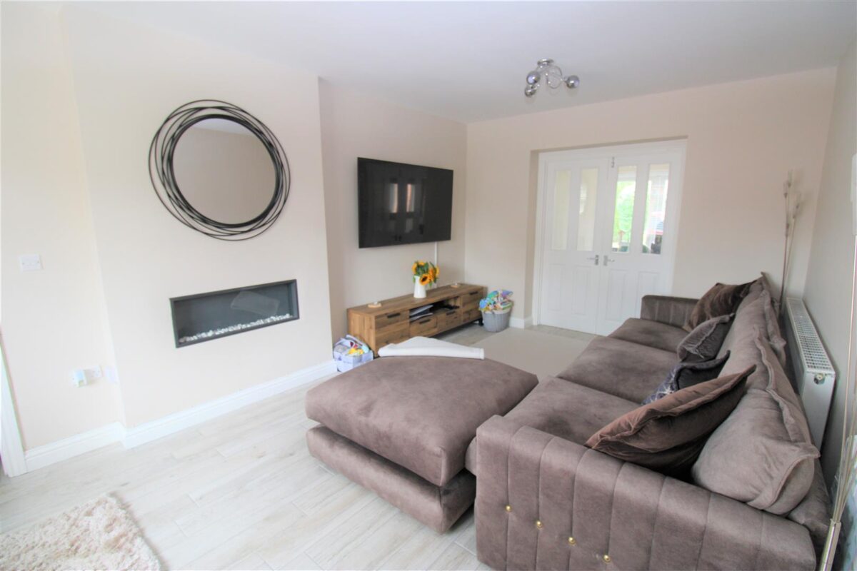 Westfields Road, Corby