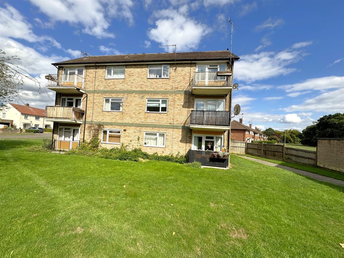 Rowlett Road, Corby