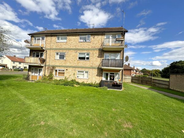 Rowlett Road, Corby
