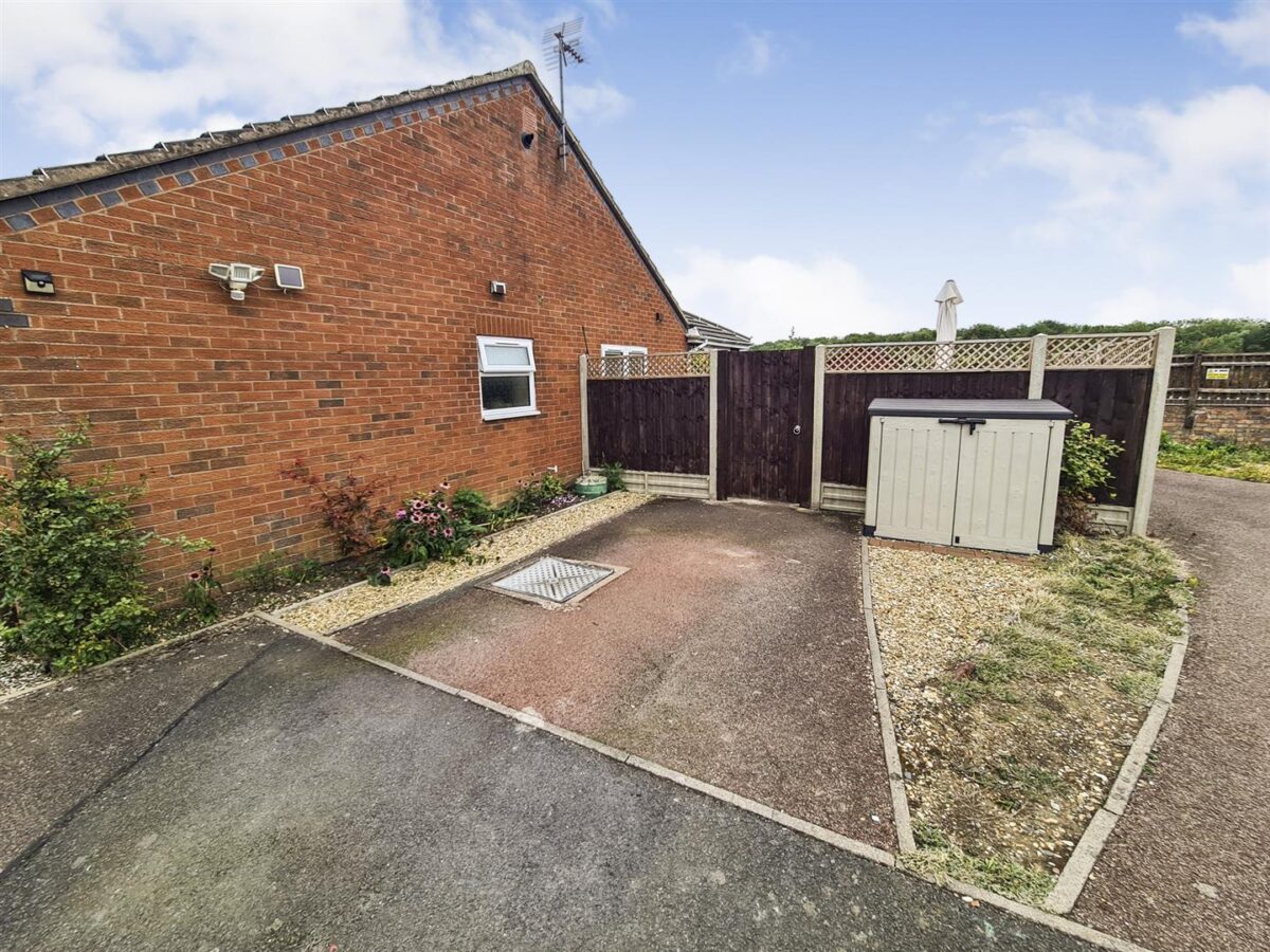 Driffield Grove, Corby