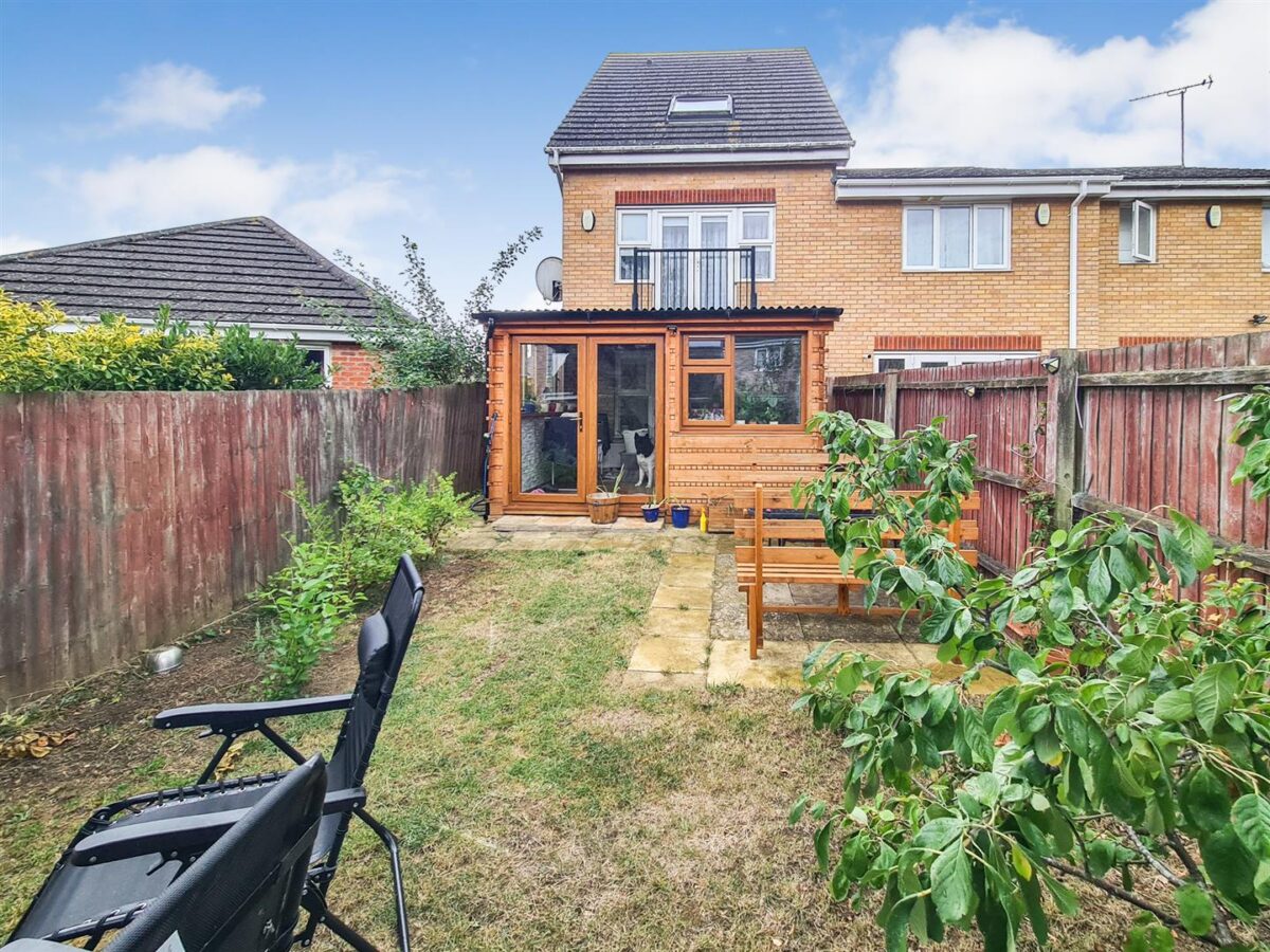 Butland Road, Corby