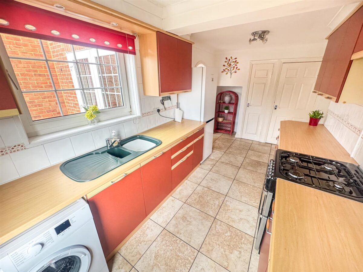 Howard Avenue, Corby