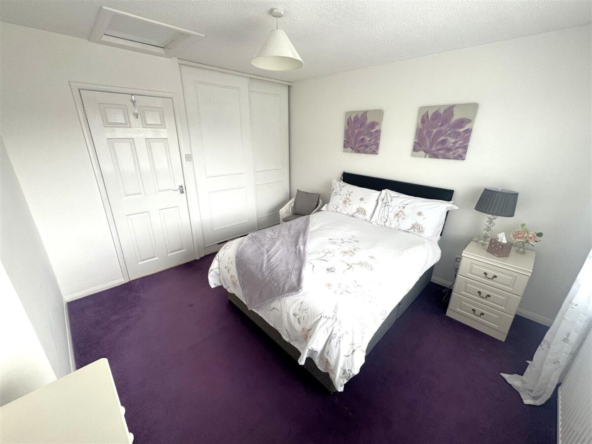 Howard Avenue, Corby