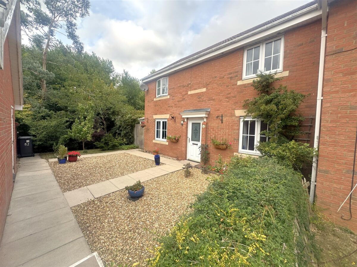 Buttercup Close, Corby