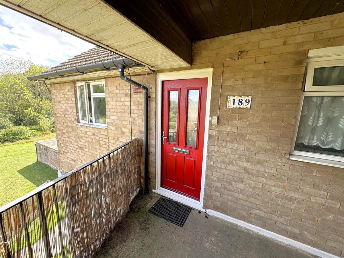 Rowlett Road, Corby