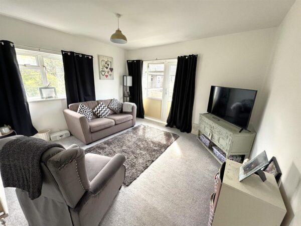 Rowlett Road, Corby