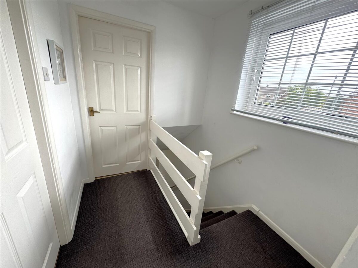 Howard Avenue, Corby