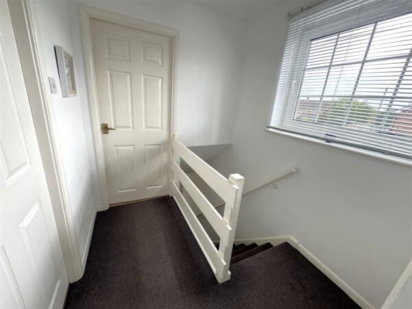 Howard Avenue, Corby
