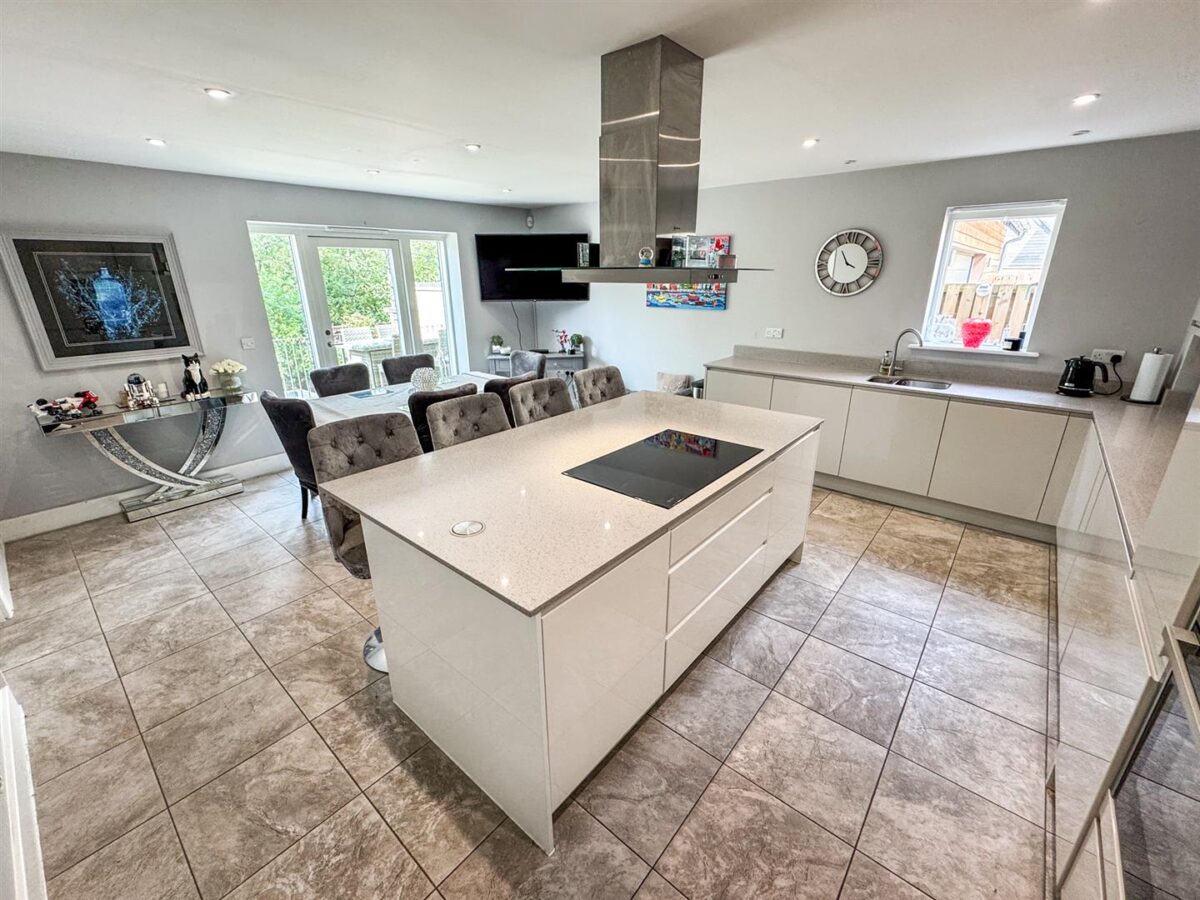 Lake Drive, Weldon, Corby