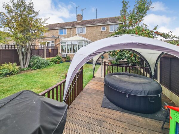 Beanfield Avenue, Corby