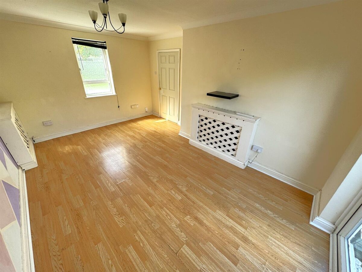 Greig Walk, Corby