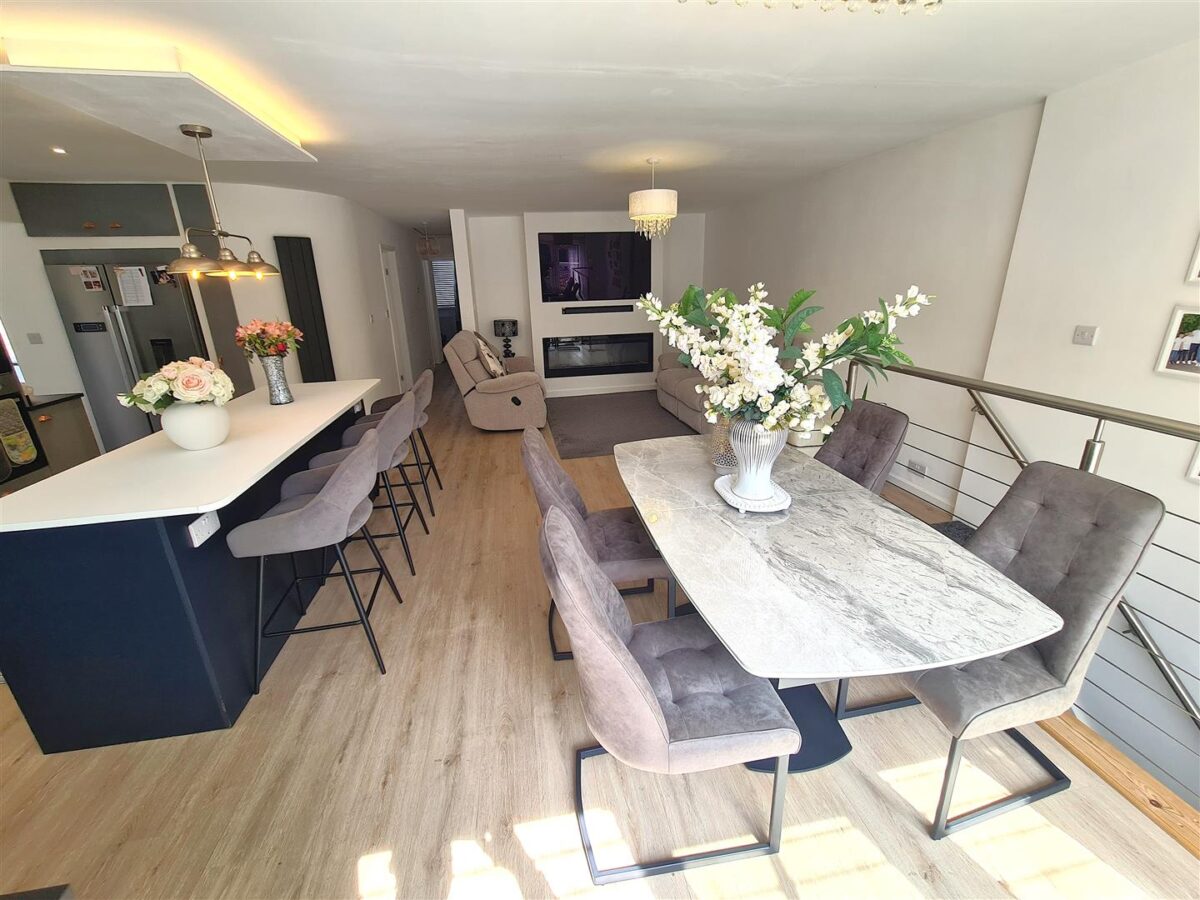 Hillside Crescent, Weldon, Corby
