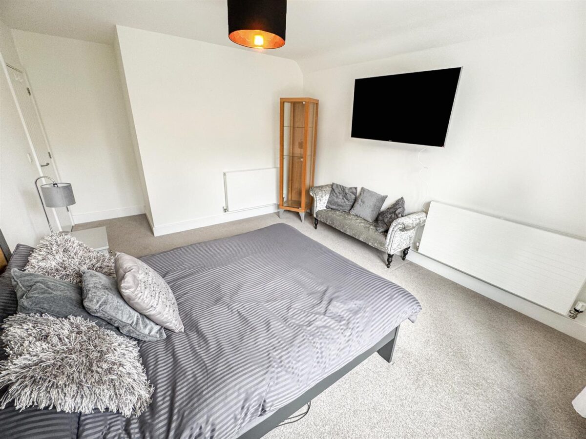 Lake Drive, Weldon, Corby