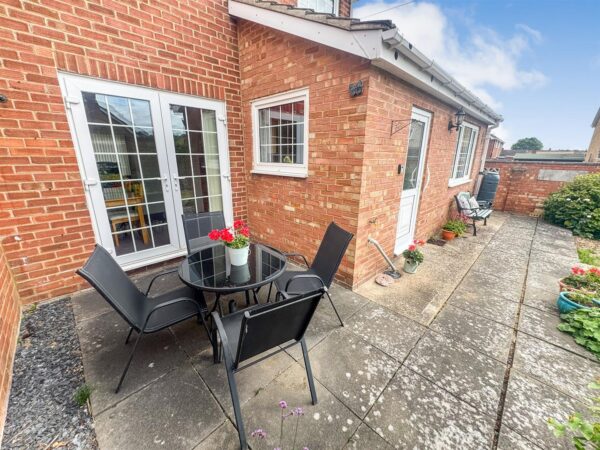 Howard Avenue, Corby