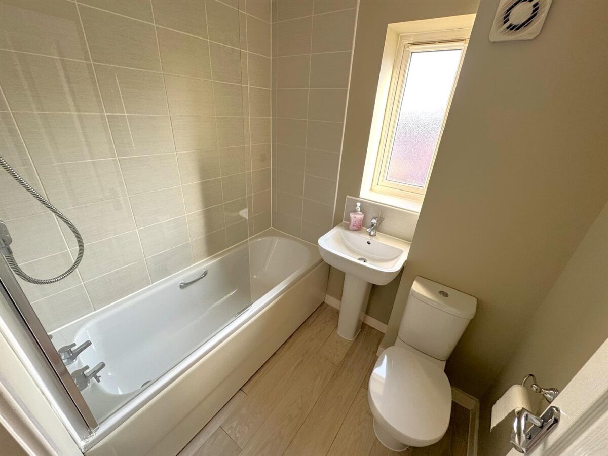 Yates Close, Weldon, Corby