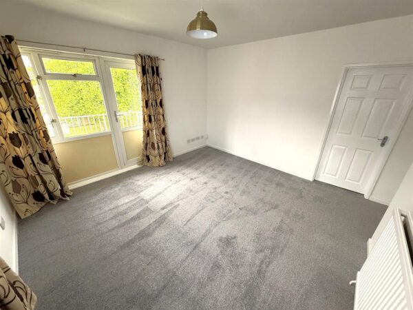 Rowlett Road, Corby