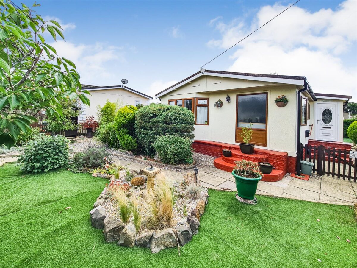 Woodside Park, Weldon, Corby