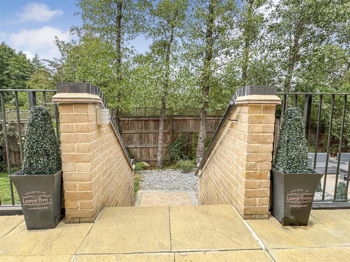 Lake Drive, Weldon, Corby