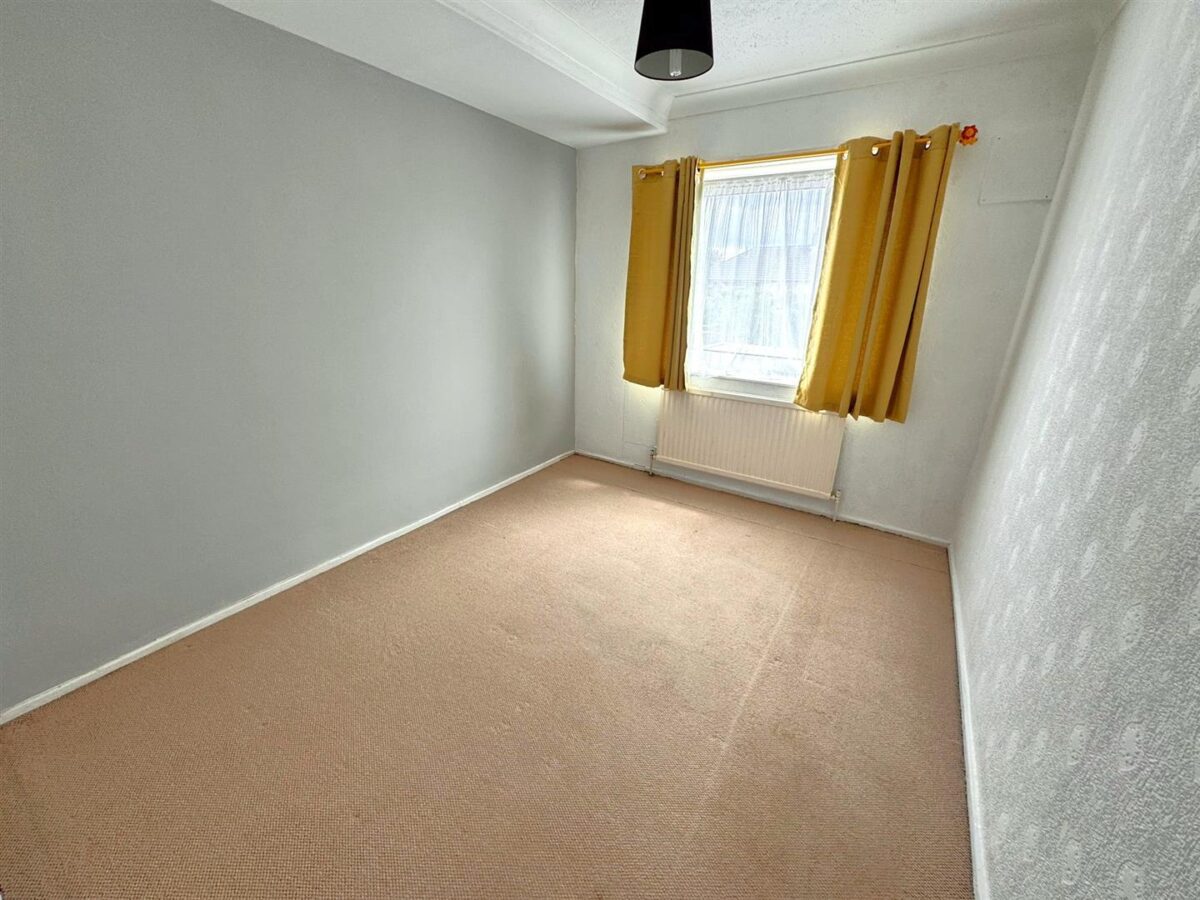Willow Brook Road, Corby