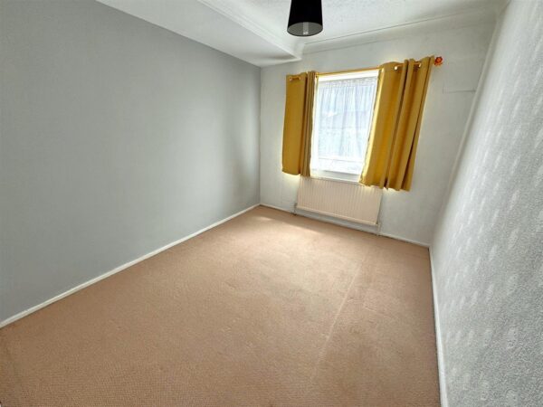 Willow Brook Road, Corby