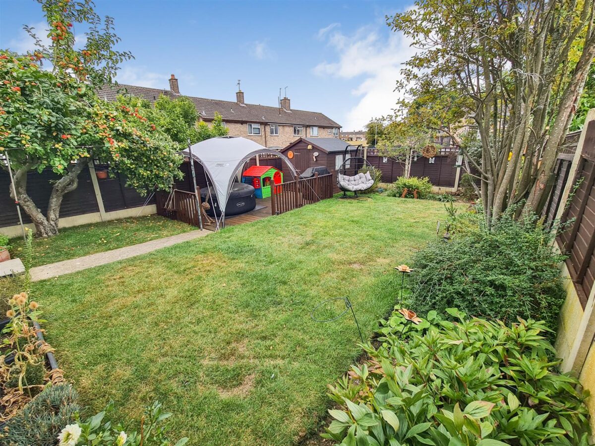 Beanfield Avenue, Corby