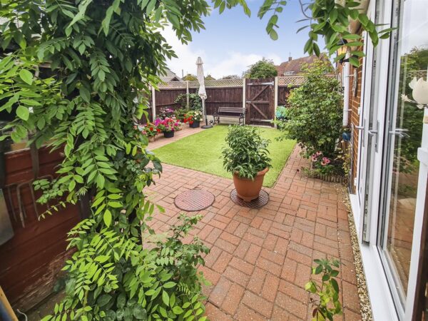 Driffield Grove, Corby