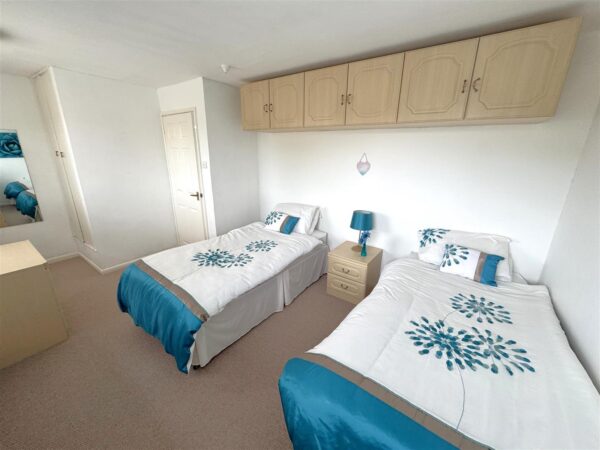 Howard Avenue, Corby
