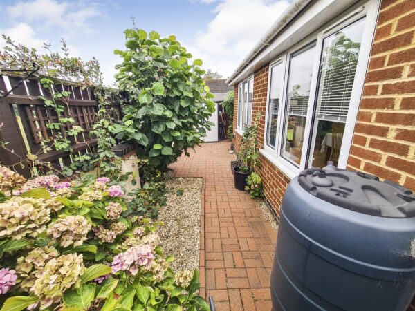 Driffield Grove, Corby
