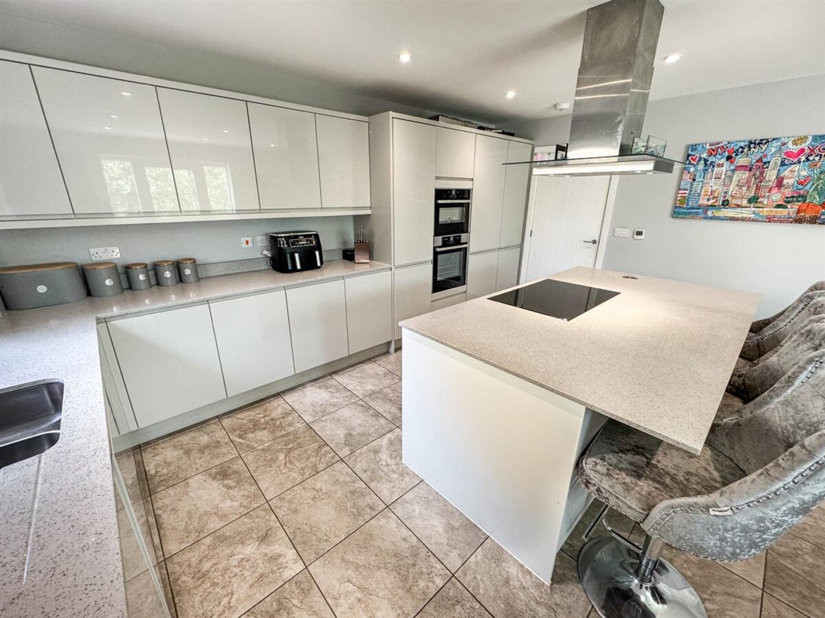 Lake Drive, Weldon, Corby
