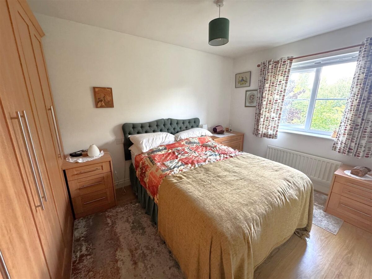 Buttercup Close, Corby