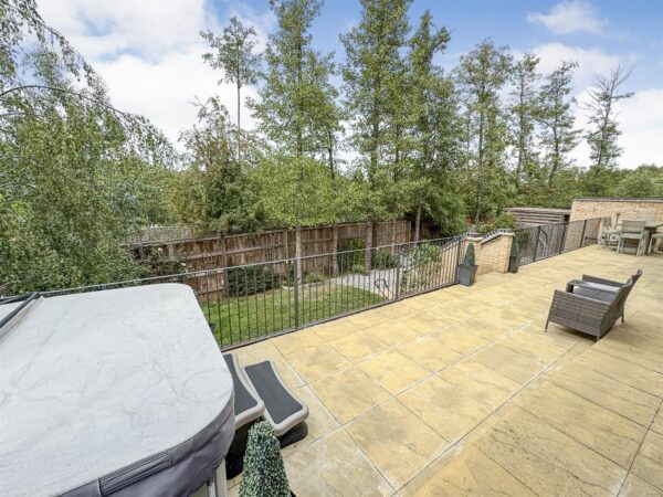 Lake Drive, Weldon, Corby
